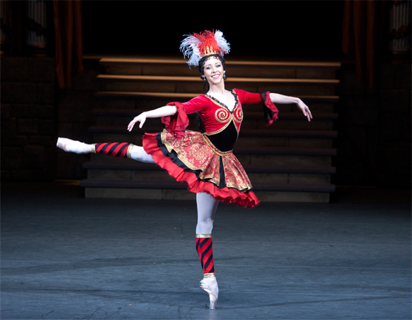 As Mireille de Poitiers/ Armida in The Flames of Paris. Photo by Elena Fetisova.