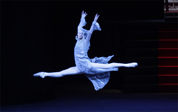 As Anastasia in Ivan Grozny.Photo by Damir Yusupov.