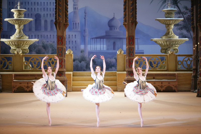 Olga Stebletsova, Anna Nikulina,<br/>Anna Leonova as Odalisques.<br/>Photo by Damir Yusupov.