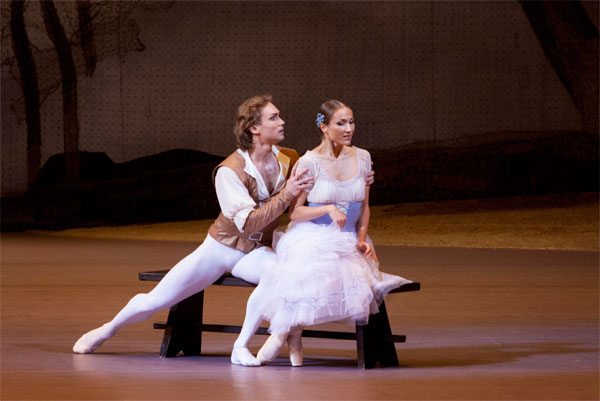 Ekaterina Shipulina as Giselle. Mikhail Lobukhin as Count Albrecht.<br/> Photo by Elena Fetisova.