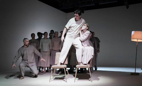 As Nourabad in Les pêcheurs de perles. Yaroslav Abaimov as Nadir. Tatiana Koninskaya as Leïla. Photo by Pavel Rychkov. 