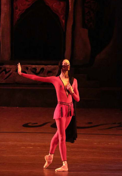 Svetlana Zakharova as Queen Mekhmene Banu. <br/> Photo by Mikhail Logvinov.