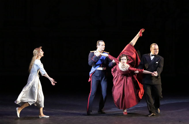 Diana Kosyreva as Ophelia. Yuri Klevtsov as Claudius. <br/> Vera Borisenkova as Gertrude. Alexander Petukhov as Polonius. <br/> Photo by Damir Yusupov.