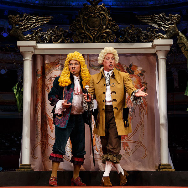 Andrei Tsvetkov-Tolbin as Buff, a buffo singer, <br>Alexei Sulimov as An impresario.<br> Photo: archive of the Boris Pokrovsky Musical Theatre. 