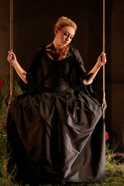 As Dorabella in Così fan tutte.Photo by Damir Yusupov.