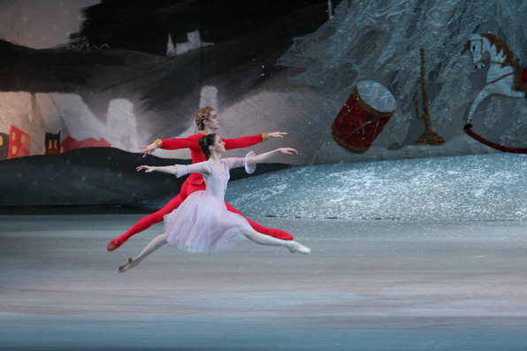 Anna Nikulina as Marie.<br/> Alexander Volchkov as Nutcracker-Prince.<br/> Photo by Yelena Fetisova.