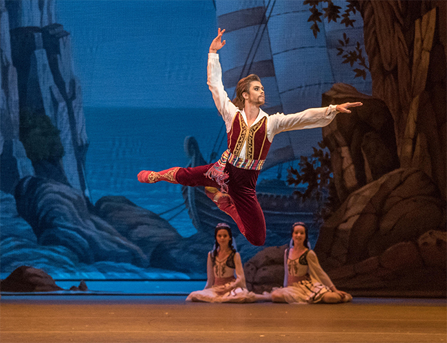 As Conrad in Le Corsaire. Photo by Pavel Rychkov.