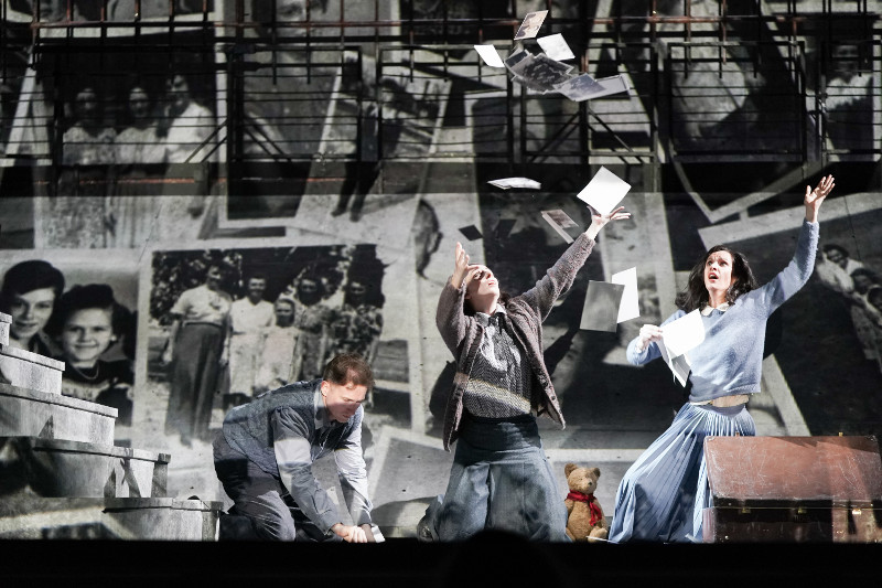 Vasily Gafner as Hans Scholl,  Irina Khruleva as Sophie Scholl,  Alexandra Nanoshkina as Anne Frank.  <br>Photo by Pavel Rychkov.