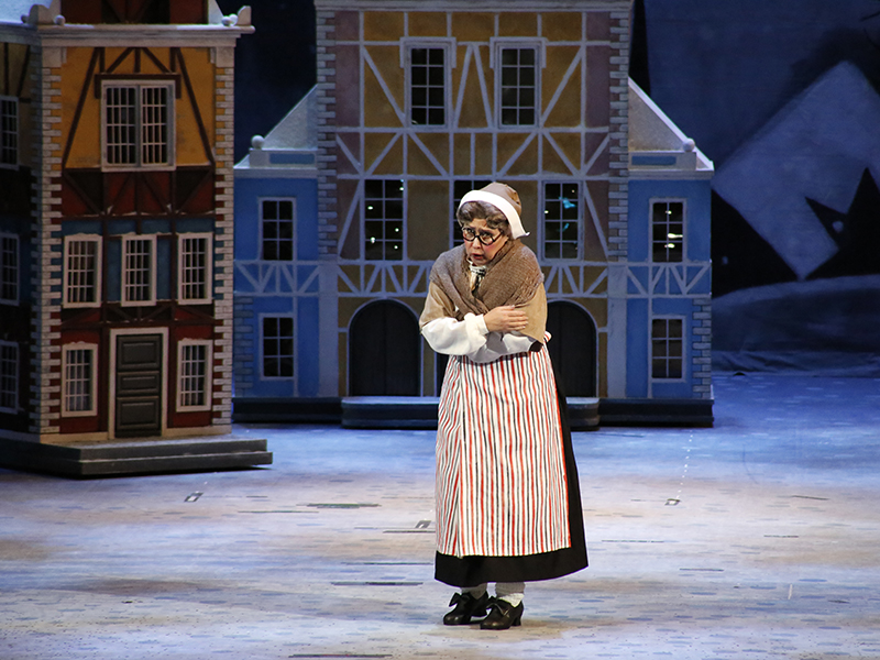 Irina Dolzhenko as Grandmother.<br/> Photo by Damir Yusupov.