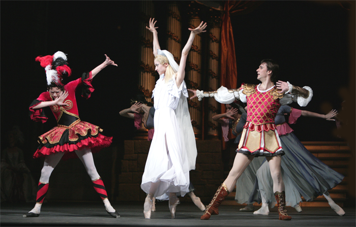 A court ballet «Rinaldo and Armida».<br/>Anna Antonicheva as Mireille de Poitiers/Armida. Nelli Kobakhidze as Apparition of Bride.<br/>Ruslan Skvortvos as Antoine Mistral/Rinaldo.<br/>Photo by Elena Fetisova.