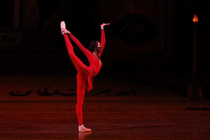 As Queen Mekhmene Banu in A Legend of Love. Photo by Damir Yusupov.