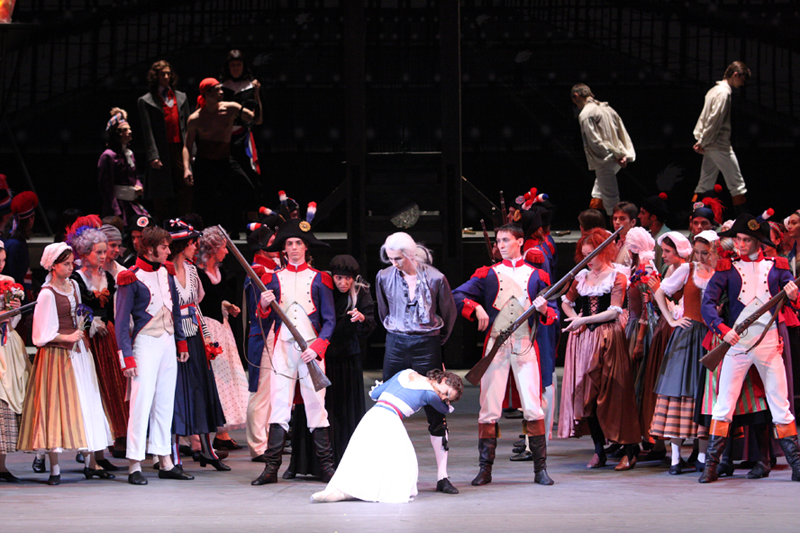 Nina Kaptskova as Adeline. Vladimir Neporozhny as Marquis Costa de Beauregard.<br/>Photo by Elena Fetisova.