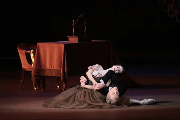 Evgenia Obraztsova as Tatiana.<br/>David Hallberg as Onegin.<br/>Photo by Damir Yusupov.