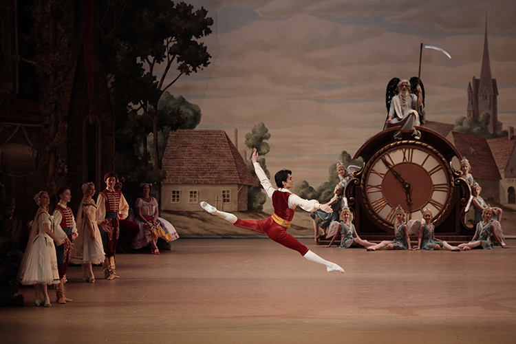 Dmitry Smilevsky as Frantz. Photo by Damir Yusupov.