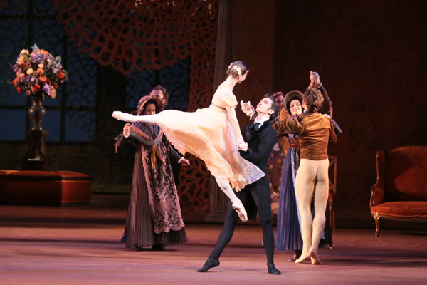 Anna Tikhomirova as Olga.<br/>Vladislav Lantratov as Onegin.<br/> Photo by Damir Yusupov.