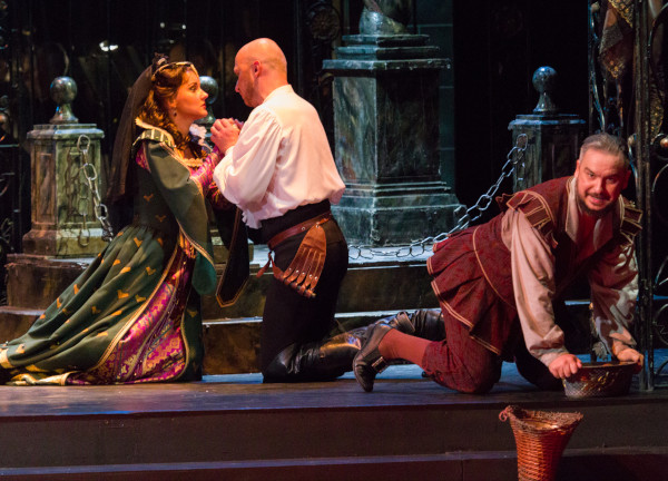 A scene from the performance. As Leporello in Don Giovanni, ossia Il dissoluto punito. Marianna Asvoynova as Donna Elvira, Alexei Morozov as Don Giovanni.     Photo by Vladimir Mayorov.