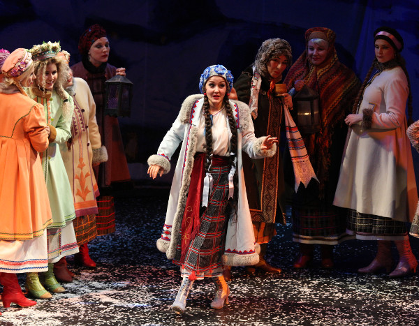 As Oksana in Cherevichki.   Photo by Vladimir Mayorov.