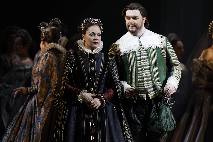 Anna Nechaeva as Elisabeth of Valois. <br/>Roman Burdenko as Rodrigo. <br/>Photo by Damir Yusupov.