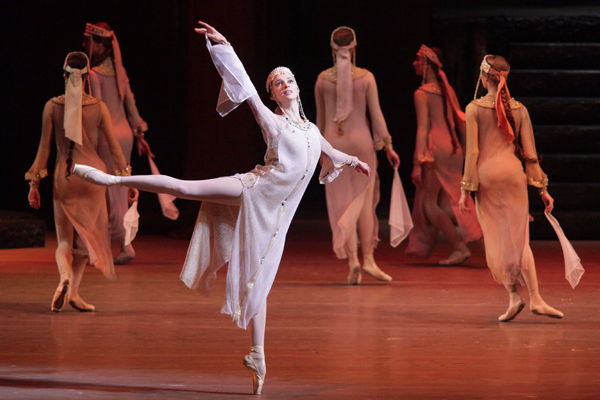 Anna Nikulina as Anastasia. Photo by Damir Yusupov.