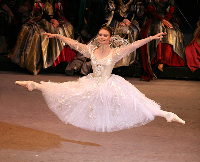 As Polish Bride in Swan Lake. Photo by Andrei Melanyin.