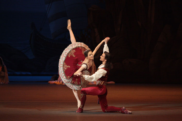 Anna Nikulina as Medora.<br/>Vladislav Lantratov as Conrad.<br/>Photo by Damir Yusupov.