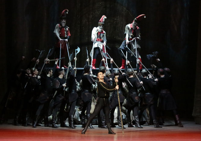 A scene from the performance. Ivan Vasiliev as Ivan Grozny.<br/>Photo by Damir Yusupov.