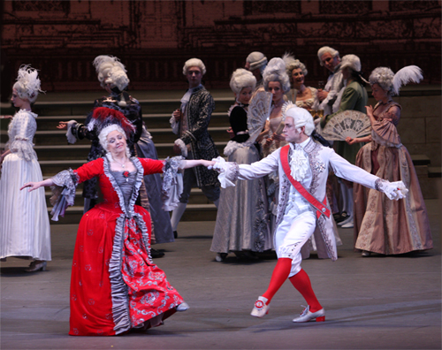 Lyudmila Semenyaka as Queen Marie Antoinette.<br/>Gennadi Yanin as King Louis XVI.<br/>Photo by Elena Fetisova.