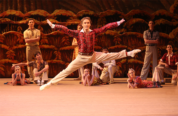 As Pyotr in The Bright Stream. Photo by Elena Fetisova.