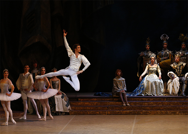 Artem Ovcharenko as Jean de Brienne. Photo by Damir Yusupov.