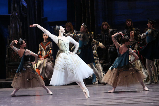 As Hungarian Bride in Swan Lake. Photo by Elena Fetisova.