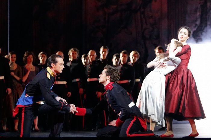 Yuri Klevtsov as Claudius. Igor Tsvirko as Laertes.<br/> Anastasia Stashkevich as Ophelia. Anna Balukova as Gertrude.<br/> Photo by Damir Yusupov.