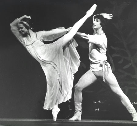 As Katerina in The Stone Flower.Leonid Kozlov as Danila.Photo by Georgi Soloviev(from the Bolshoi Theatre museum). 