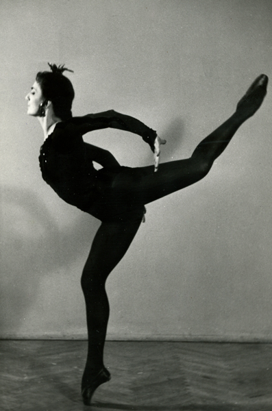 As Mistress of the Copper Mountainin The Stone Flower.Photo by V. Borisov (from the Bolshoi Theatre museum).