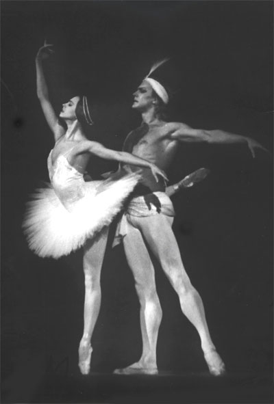 As Nikia in La Bayadere.Alexander Godunov as Solor.Photo from the personal archives.