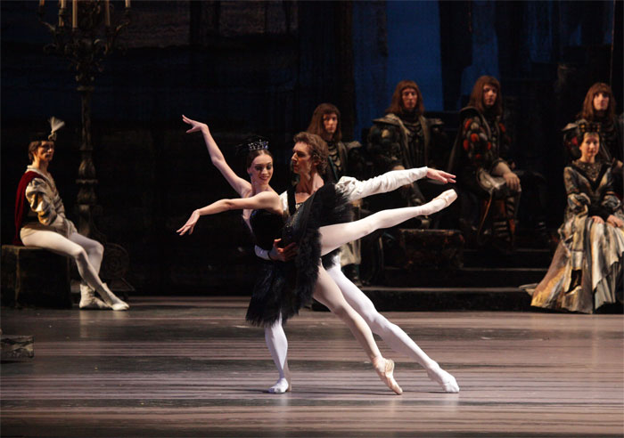 Olga Smirnova as Odile. Semyon Chudin as Prince Siegfried. Photo by Damir yusupov.