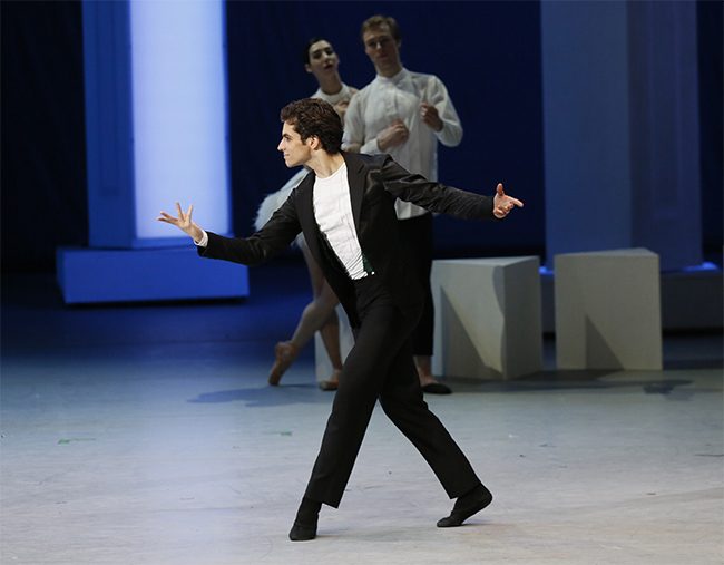 As Petruchio in The Taming of the Shrew. Photo by Damir Yusupov.