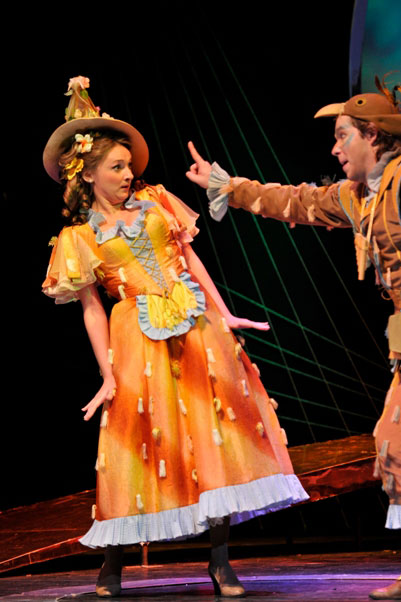 Alexandra Mayskaya as Pamina,<br> Papageno as Andrei Tsvetkov-Tolbin. <br> Photo: archive of the Boris Pokrovsky Musical Theatre. 