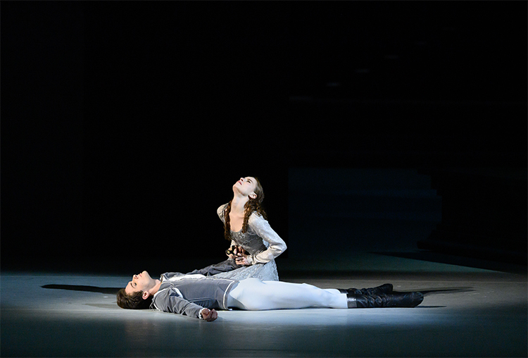 Maria Vinogradova as Juliet, Jacopo Tissi as Romeo. Photo by Natalia Voronova.