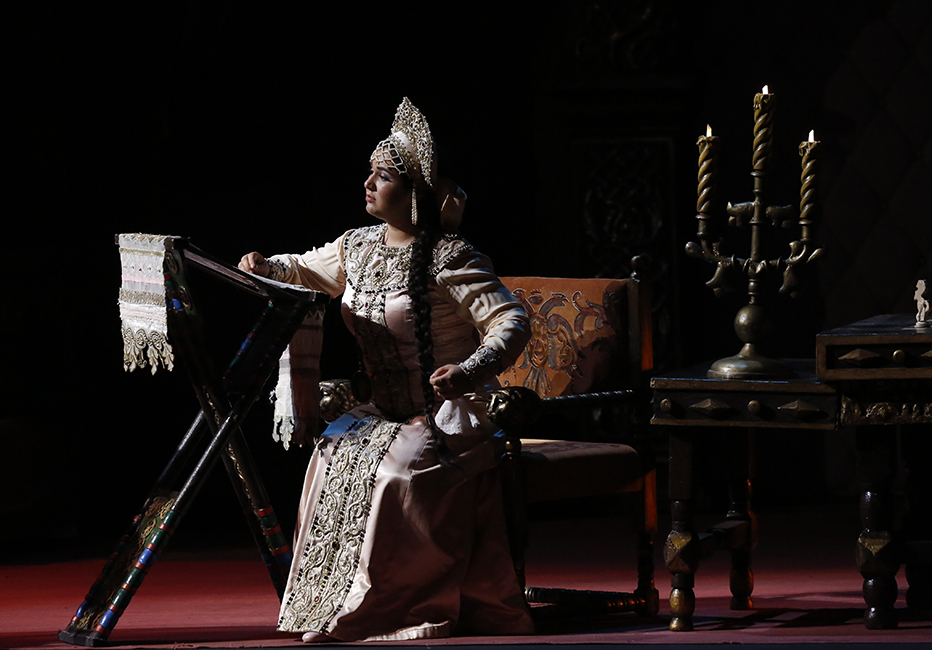 As Xenia in Boris Godunov . Photo by Damir Yusupov.