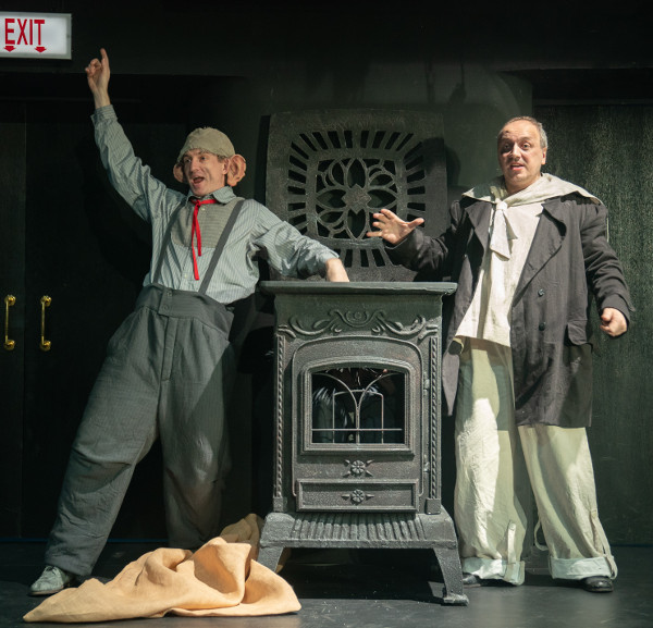 As Black Bob / Tom in The Little Sweep. Vasily Gafner as Bob’s assistant Clem / Alfred. Photo by Pavel Rychkov. 