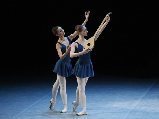 As Nymph in Apollon Musagète. With Xenia Kern. Photo by Damir Yusupov.