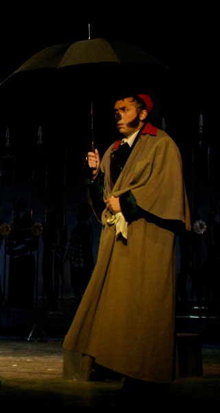 Nikolay Shchemlev as Platon Kuzmich Kovalyov. <br> Photo: archive of the Boris Pokrovsky Musical Theatre. 