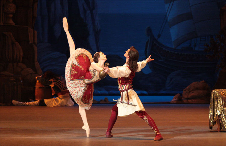 As Medora in Le Corsaire. Vladislav Lantratov as Conrad. Photo by Damir Yusupov.