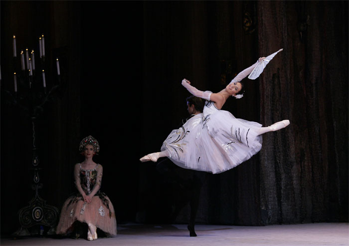  Anastasia Meskova as Spanish Bride. Photo by Damir Yusupov.