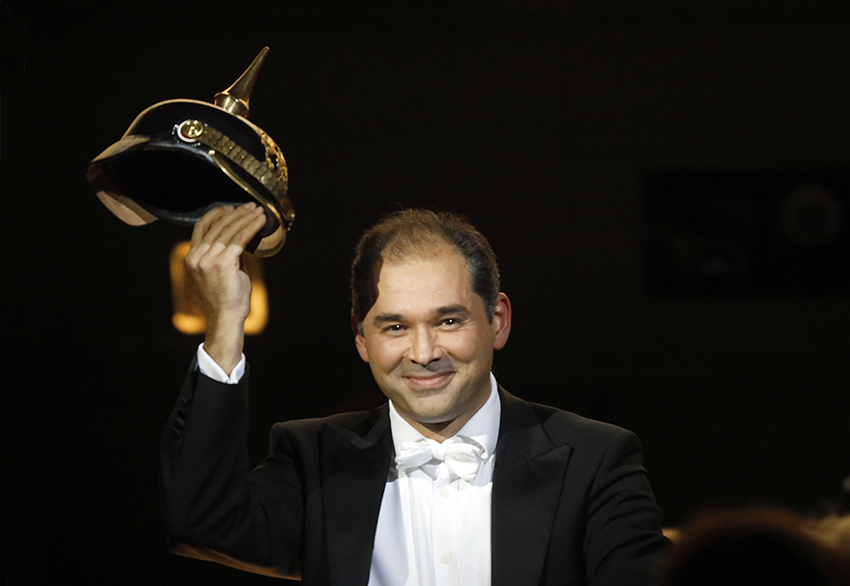 Conductor: Tugan Sokhiev. <br/>Photo by Damir Yusupov.