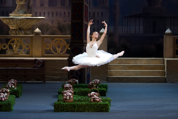 As Medora in Le Corsaire. Photo by Elena Fetisova.