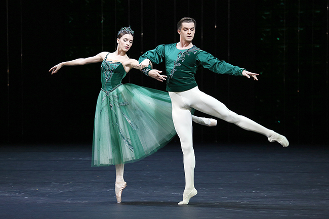 In Jewels. The leading part. Opposite Maria Vinogradova. Photo by Damir Yusupov.