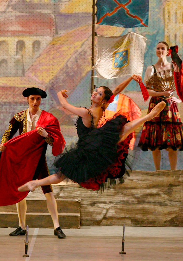 As Street Dancer in Don Quixote. Photo by Damir Yusupov.