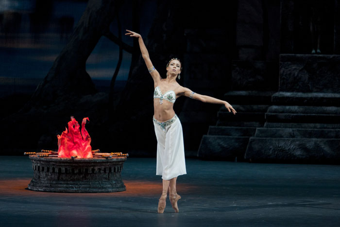 Ekaterina Krysanova as Nikia. Photo by Elena Fetisova.