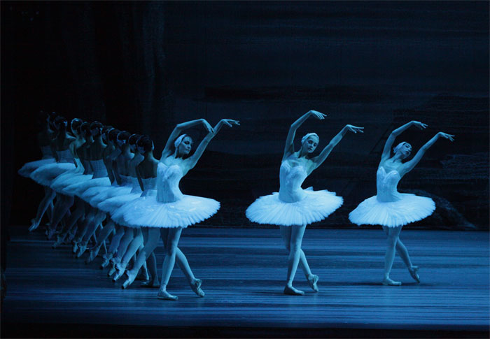 Olga Marchenkova, Maria Semenyachenko, Ana Turazashvili as Three Swans.<br/>Photo by Damir Yusupov.